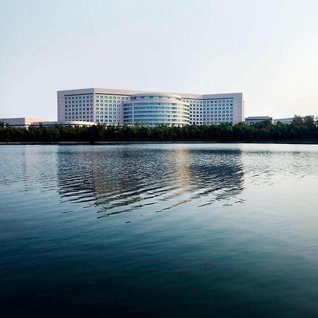 Renaissance Tianjin Lakeview Hotel Exteriör bild