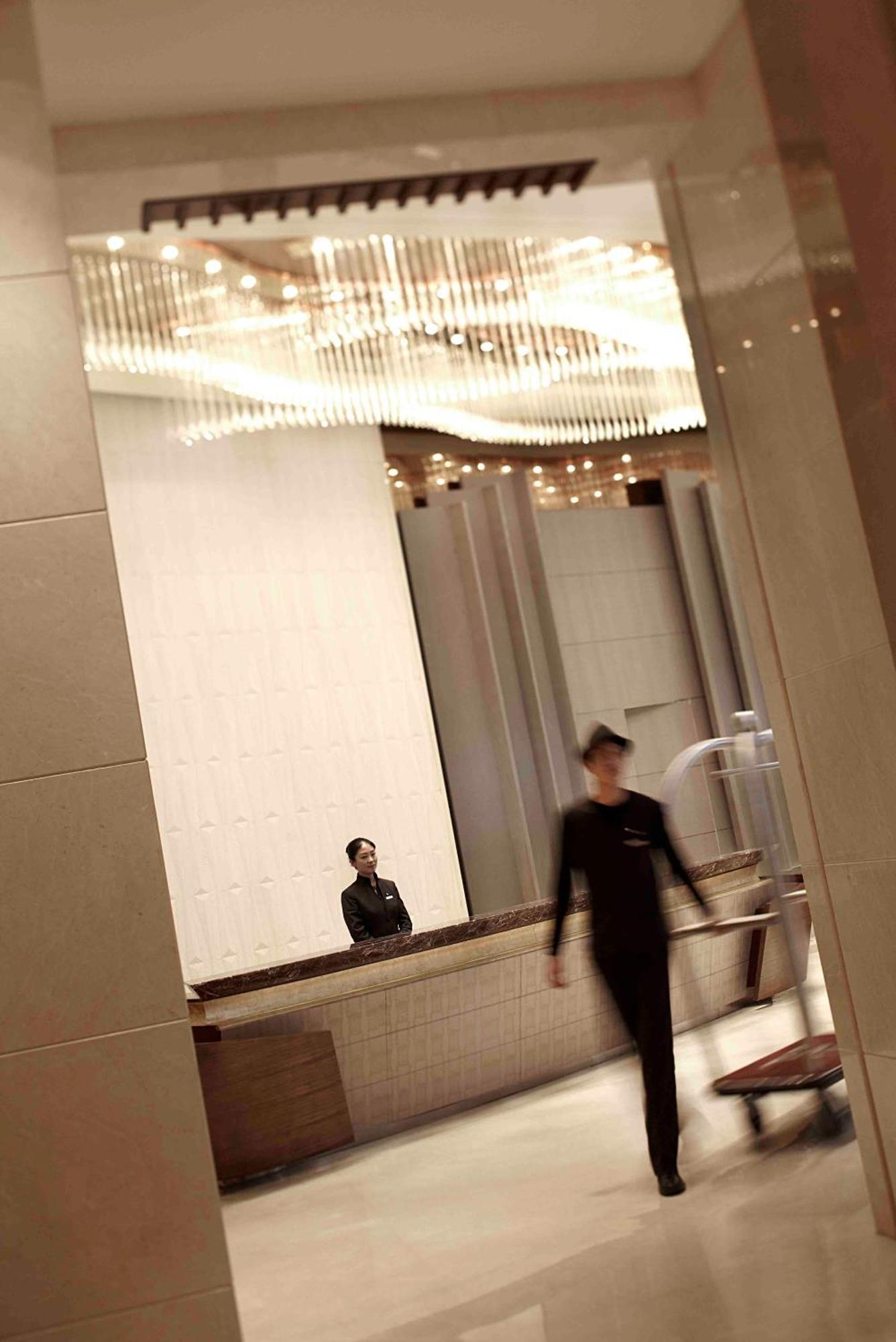 Renaissance Tianjin Lakeview Hotel Exteriör bild